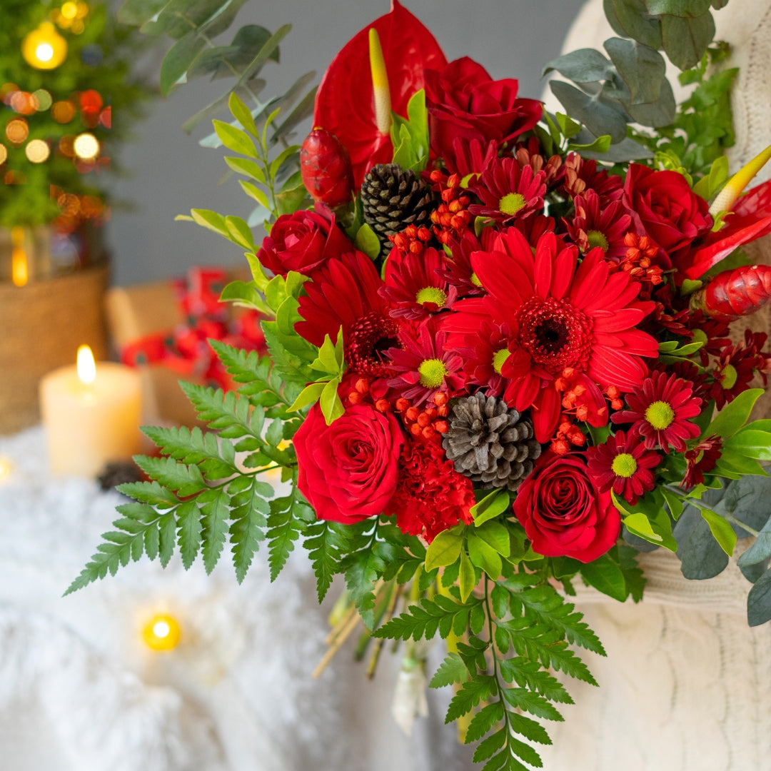 Festive Flower bouquet for the best time of the year, Happy Holidays!